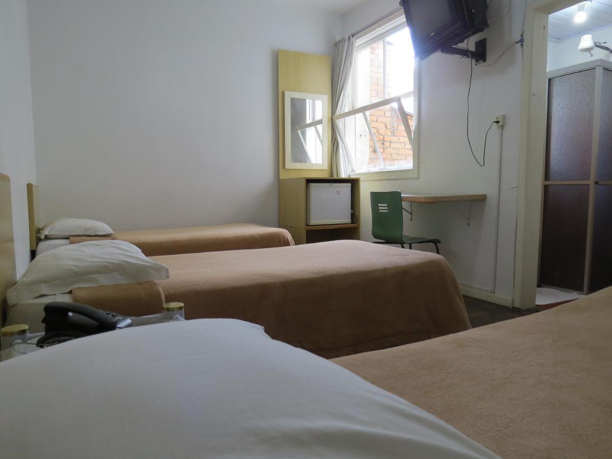 City Hotel กาเชียสโดซุล ภายนอก รูปภาพ